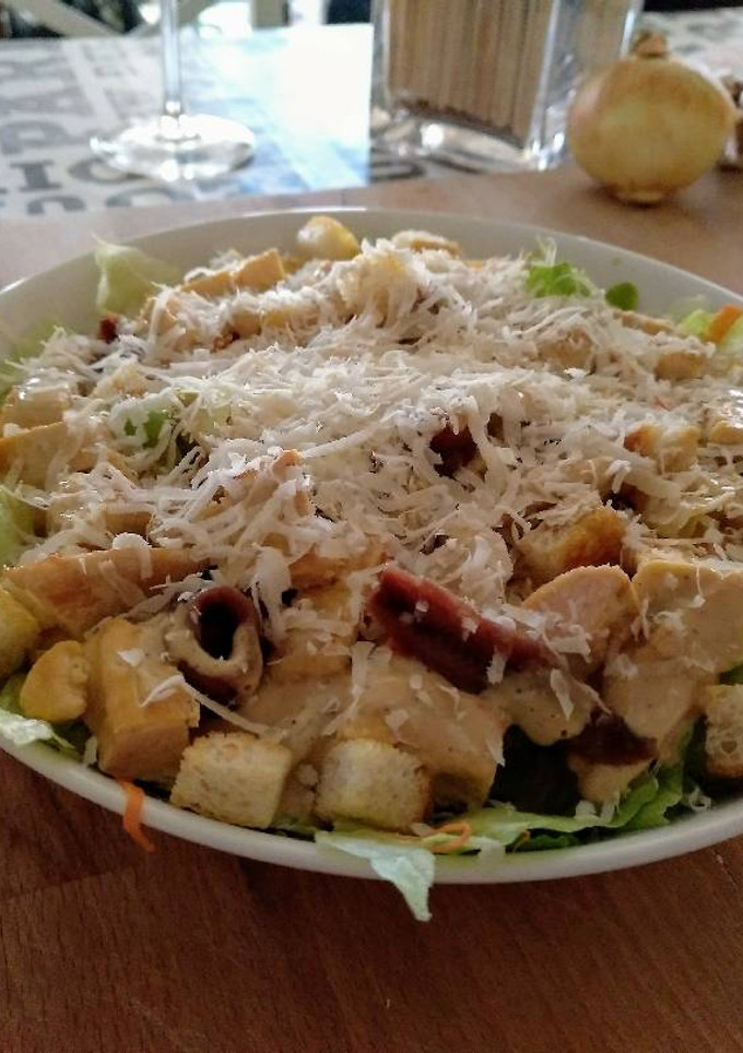 Una foto de Ensalada César 🥗