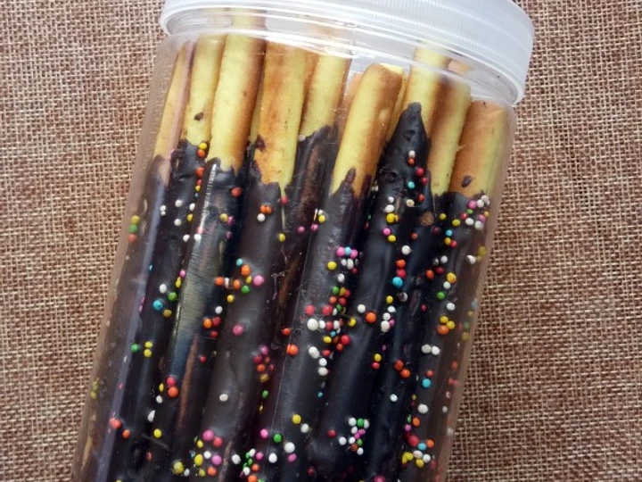 Cara Gampang Membuat Resep Stik Coklat / Pokky KW yang Uenak Anti Ribet, Lezat