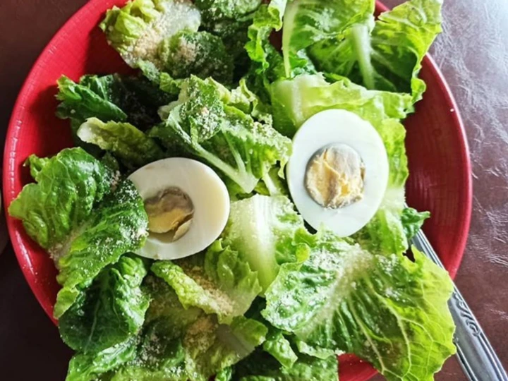 Langkah Mudah untuk Membikin Resep  Simple rommaine salad, mudah hanya 5 bahan saja yang Enak Banget, Bikin Ketagihan