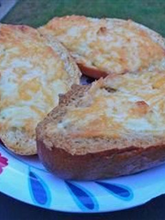 A picture of Cheese Bread <3.
