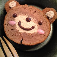 A picture of A Simple Cake in a Frying Pan Teddy Bear Cake.