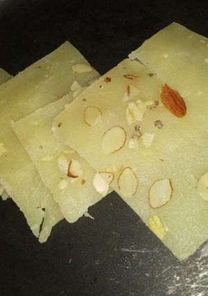 આઈસ હલવો (Ice Halwa Recipe In Gujarati) રેસીપી મુખ્ય ફોટો