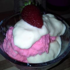 A picture of Strawberry vanilla sundae.
