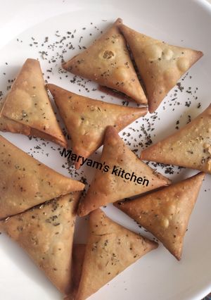 A picture of Samosas.