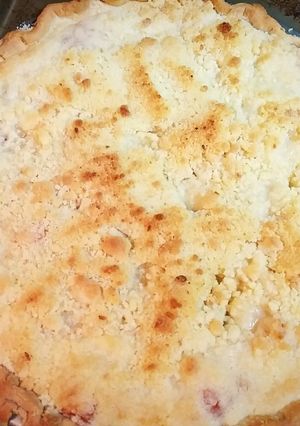 A picture of Cranberry Apple Pie.