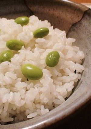 A picture of Edamame Rice with Shio-Koji.