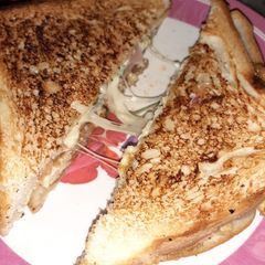 A picture of Cheeze Sandwich.