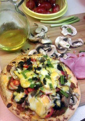 A picture of Tortilla Pizza.