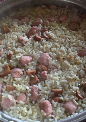 Una foto de Arroz con salchichas frescas