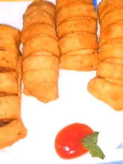 A picture of 3 Spices Crispy Potato Spring Rolls.
