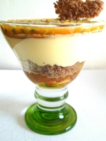 Easy Steps to Make Caramelized apples, lemon cream, cinnamon crumble with passion fruit which Delicious