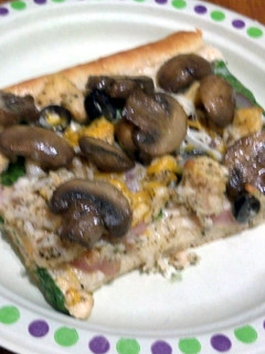 A picture of Chicken Alfredo Pizza.