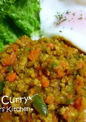 A picture of Dry Curry with Plenty of Vegetables.