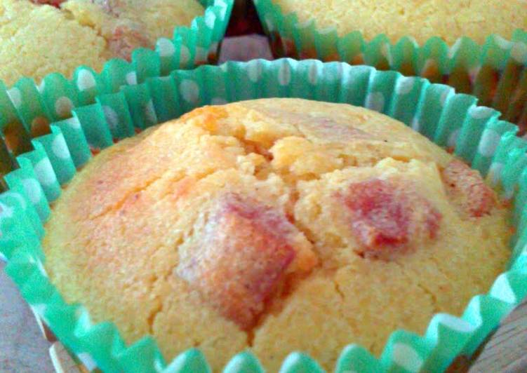 Honey Cornmeal Muffins