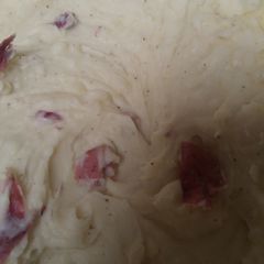 A picture of Red Skinned Garlic Lovers Mashed.