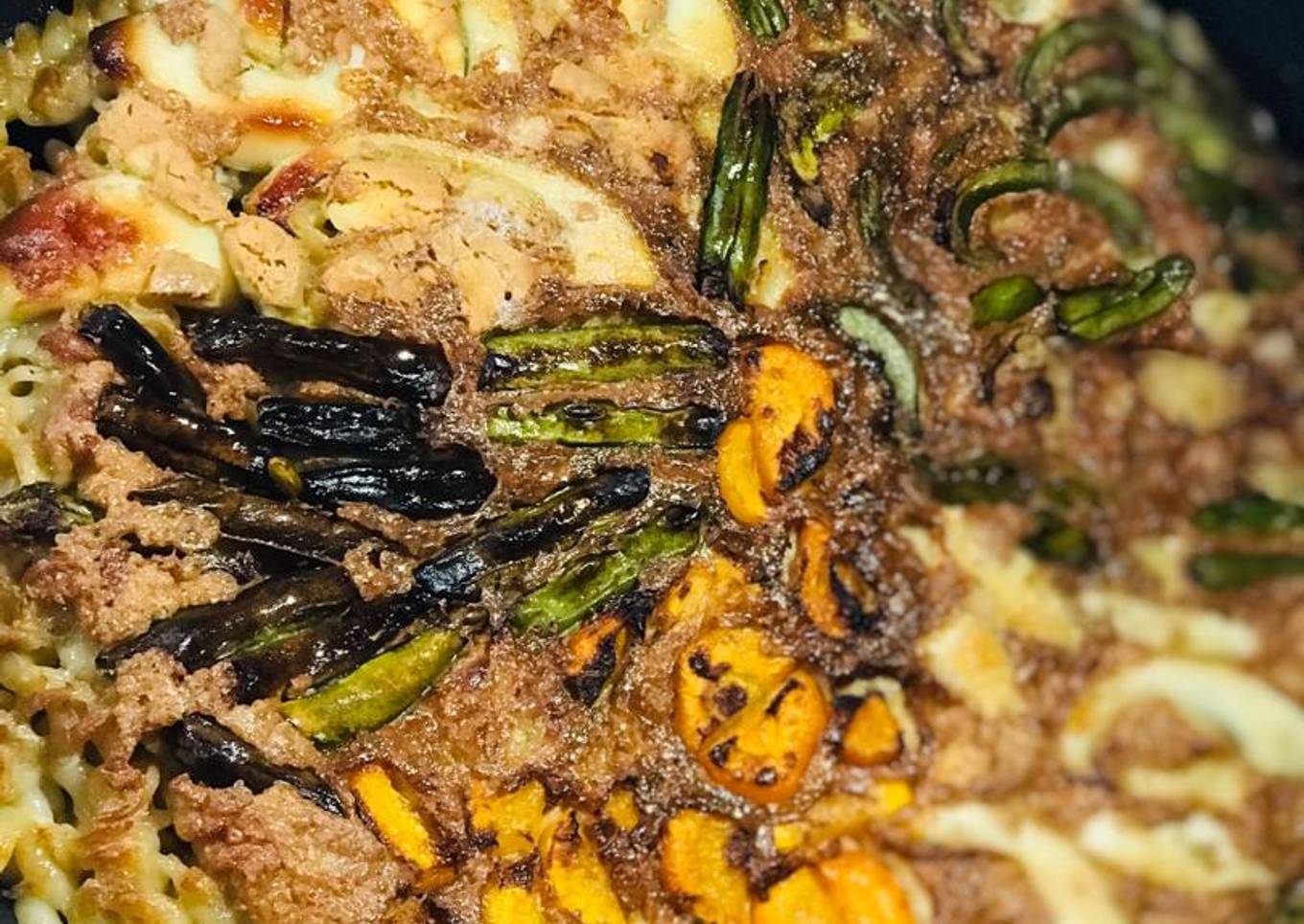 Macaroni pizza