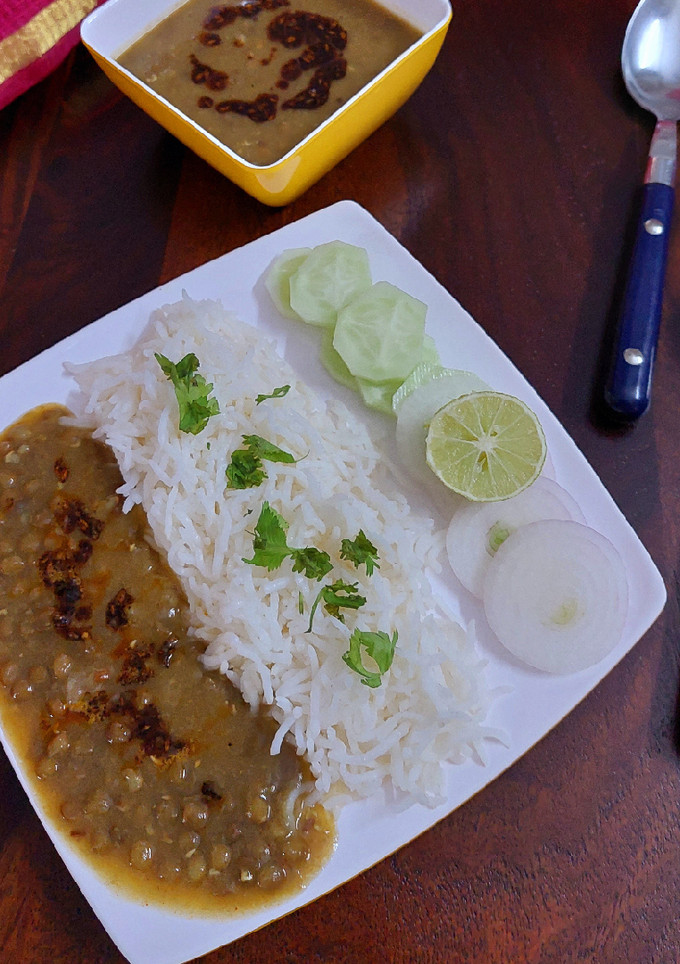 काली मसूर दाल चावल(kali maoor dal chawal recipe in hindi) रेसिपी मुख्य फोटो
