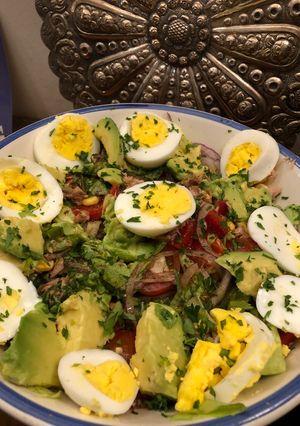 Una foto de Ensalada divina con lo que había 🦀