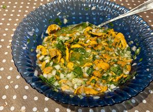 Una foto de Erizos Frescos con Cebolla y Cilantro