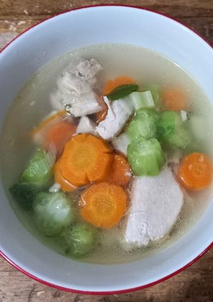 Foto resep Sop Ayam Wortel dan Oyong