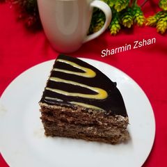 A picture of Tripe chocolate cake.