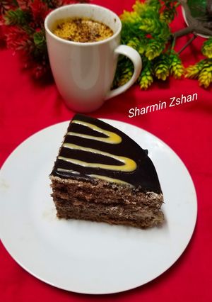 A picture of Tripe chocolate cake.