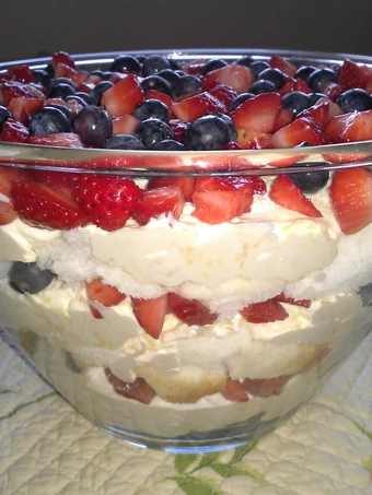 Recipe &#34; Angel Lush Trifle &#34; which So Delicious