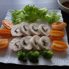 A picture of Chicken Rolls with Plenty of Ginger.