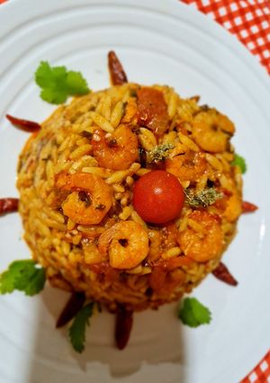 O poză a rețetei Paste orzo cu somon și creveți la cuptor 🧿.