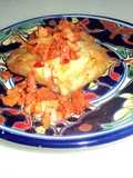 Torta de pollo con puré de coliflor y papas con chorizo campestres. Jalisco México