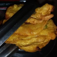 A picture of Potato Pakora.