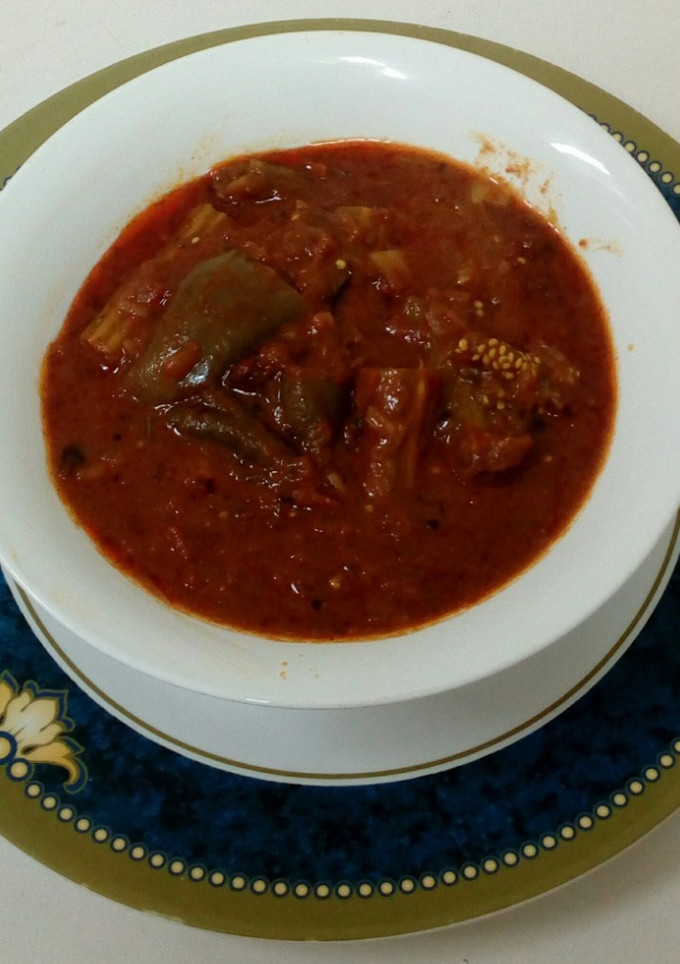 முருங்கைக்காய் கத்தரிக்காய் தொக்கு (Drumstick, brinjal thokku recipe in Tamil) செய்முறை முக்கிய புகைப்படம்