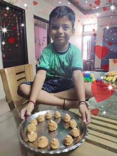 शाही पीनट बटर बॉल्स (Shahi peanut butter balls recipe in Hindi) रेसिपी मुख्य फोटो