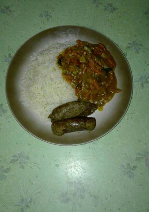 A picture of Boerewors and vegetables gravy.