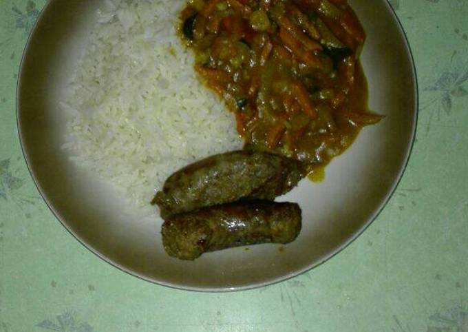 Simple Way to Make Quick Boerewors and vegetables gravy