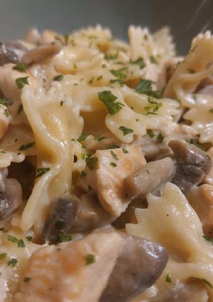 Une photo de Farfalle à la forestière