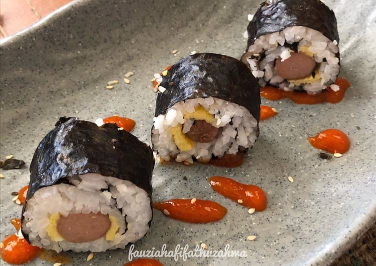 52. Sosis Sushi Roll