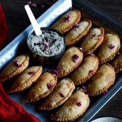 ⚜️Thandai Gujiya⚜️ A picture of ⚜️Thandai Gujiya⚜️.