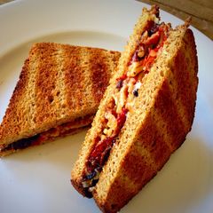 A picture of Fried Spaghetti Sandwich.