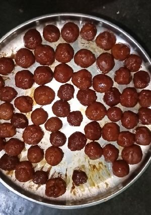 নারকেলের ও গুড়ের নাড়ু(narkel o gurer naru recipe inn Bengali) রেসিপির প্রধান ছবি