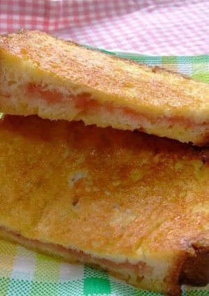 A picture of Sweet Joy! French Toast Jam Sandwich.