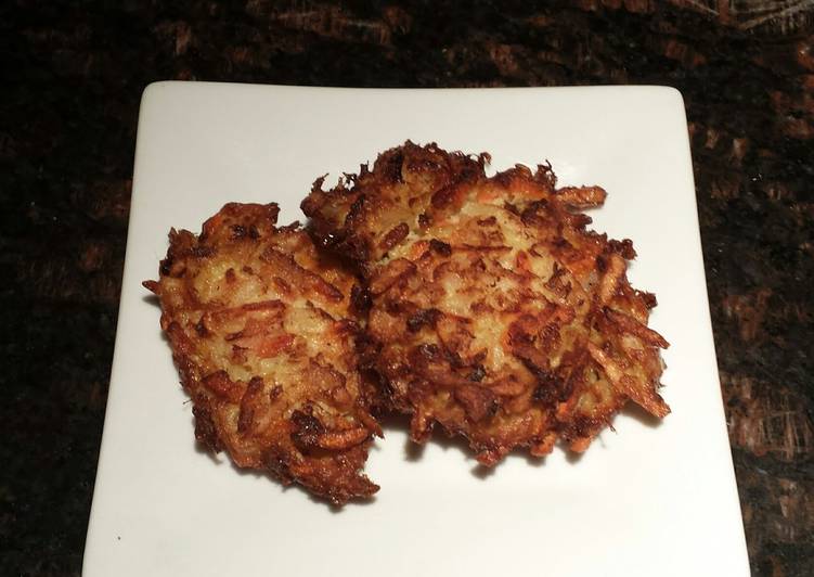 Steps to Prepare Super Quick Homemade Potato and Carrot Fritters