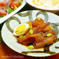 A picture of Sweetly Simmered Potatoes and Chicken Wings.