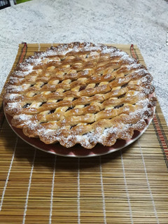 Una foto de Pasta frola de dulce de batata y membrillo