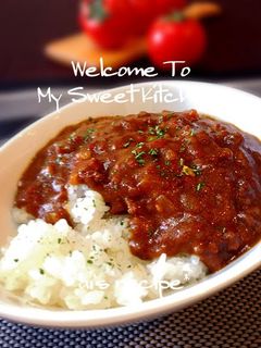A picture of Café-style Tomato Curry.