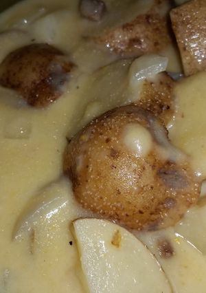 A picture of Simple crockpot potatoes.