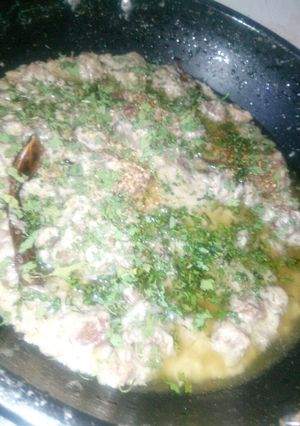 A picture of Beef white karahi.