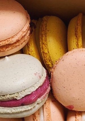 Una foto de Tapitas de Macarons 🟡🟣