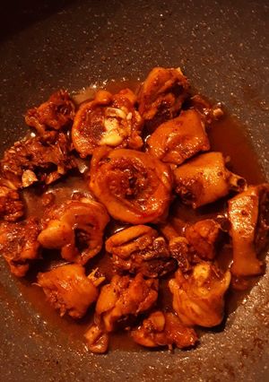 Hình của món Thịt gà kho.