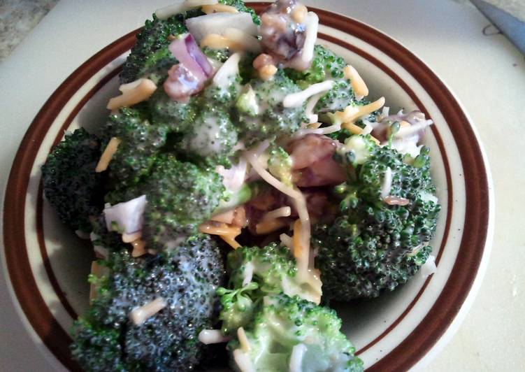 How to Make Super Quick Homemade Ruby Tuesdays Broccoli salad